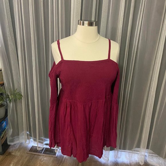 Torrid Challis Cold Shoulder Burgundy  Blouse Size 4 - Picture 6 of 8